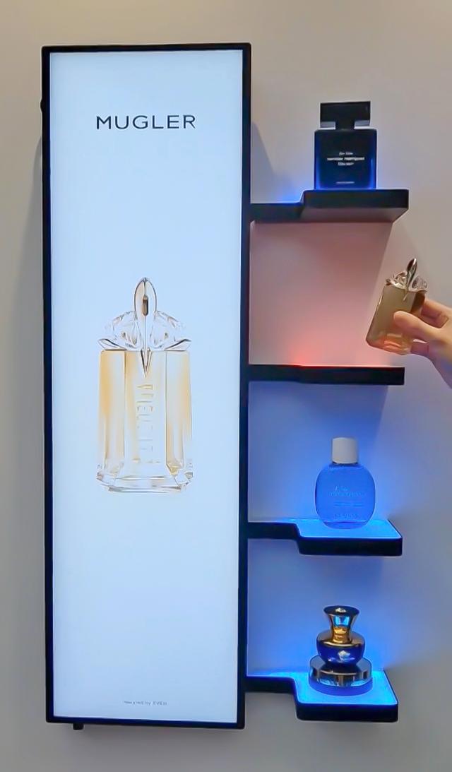 Interactive digital signage enabled product discovery